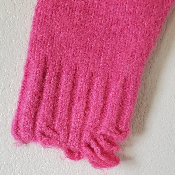 SIGNATURE8‎ Knitted Oversized Cropped Sweater. - Picture 9 of 12